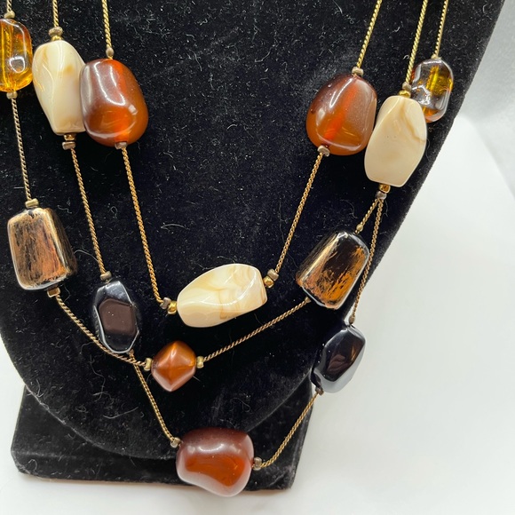 NWOT beautiful Multi-layer Necklace - Picture 2 of 2